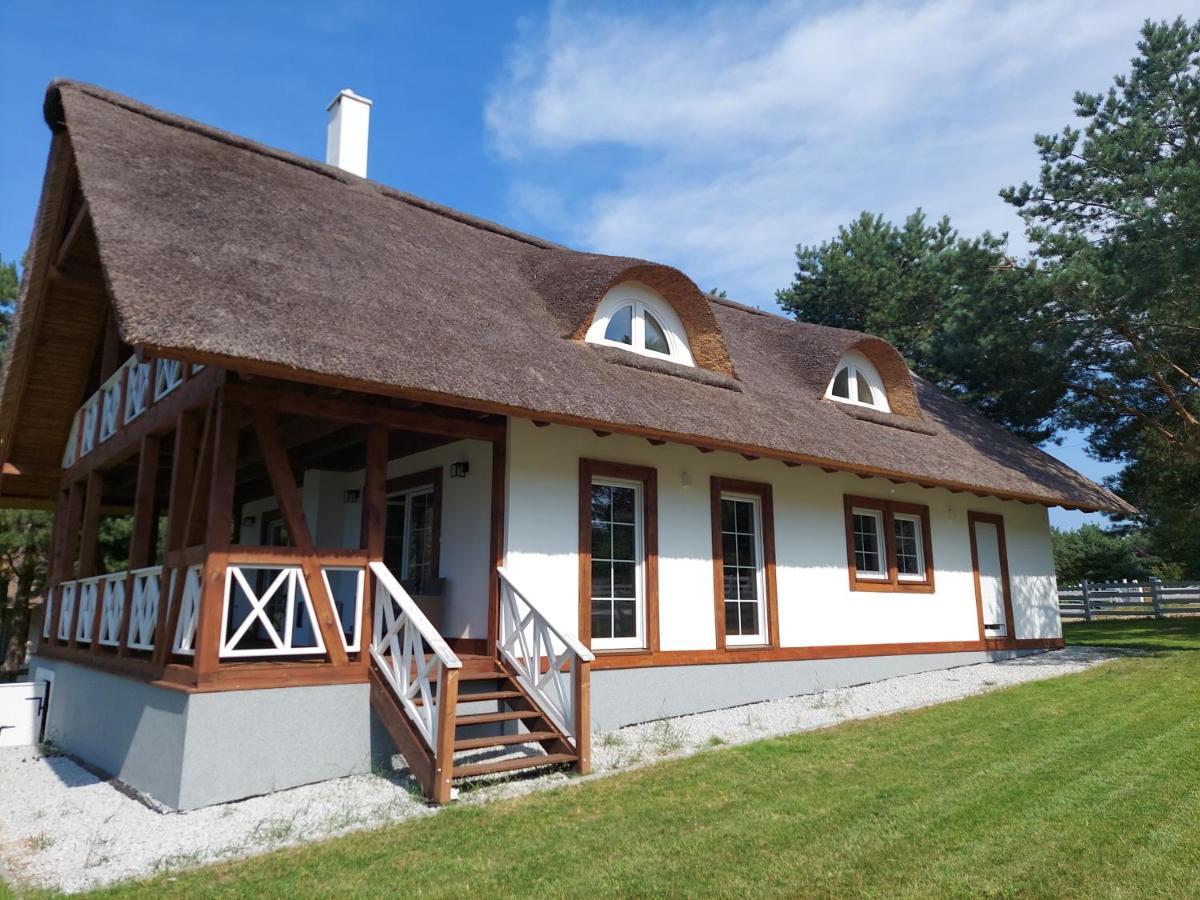 Villa Greyówka dom kryty strzechą w Gardna Park Czysta Exterior foto